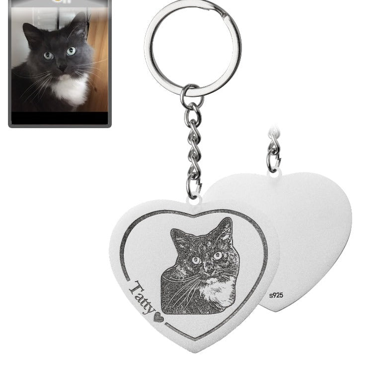 Silhouette cat heart keyring