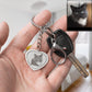 Silhouette cat heart keyring